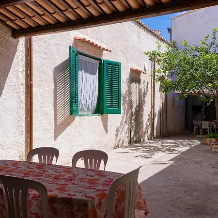 Casa Dorotea Semesterbostad Tre Fontane